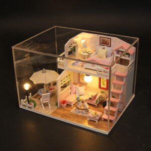 粉黛阁楼Pink Loft尺寸:19*15*13(cm)材料:木材包装:彩盒Loft rosa Con Vetrina antipolverein acrilico